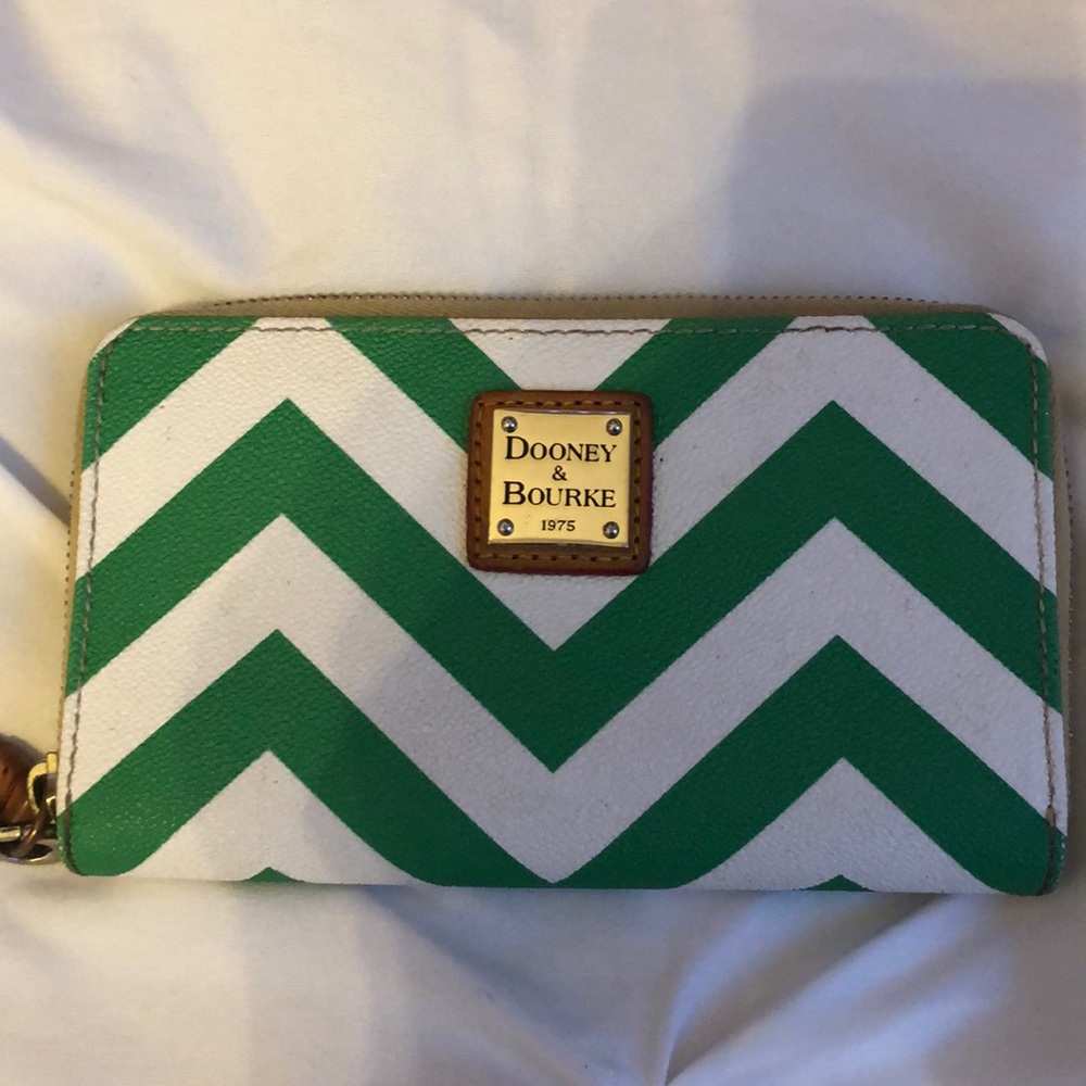 Dooney & Bourke wristlet